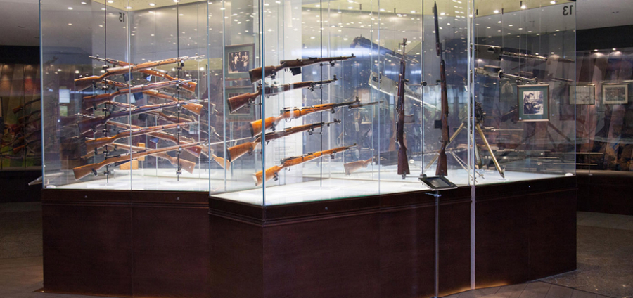 Здание-”шлем”. Постоянная экспозиция