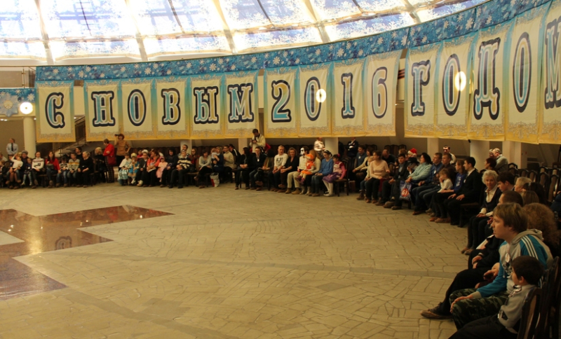 Новогодняя ёлка «Маленькой страны» в музее оружия. Тульский Государственный Музей Оружия