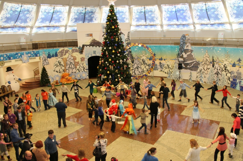 Новогодняя ёлка «Маленькой страны» в музее оружия. Тульский Государственный Музей Оружия