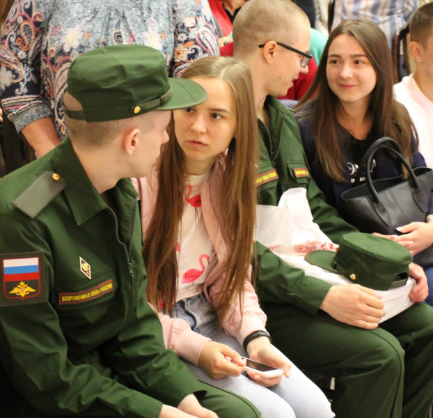 В Зале Славы российского оружия торжественно проводили на военную службу новобранцев научно-производственных подразделений армии России Тульский Государственный Музей Оружия