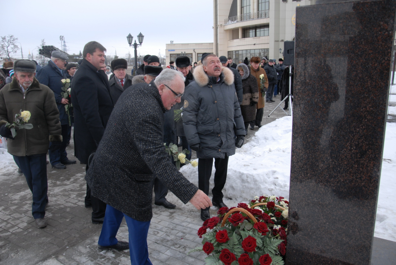На Аллее Славы знаменитых оружейников г. Тулы музея оружия торжественно открыт бюст Евгения Николаевича Сабинина Тульский Государственный Музей Оружия