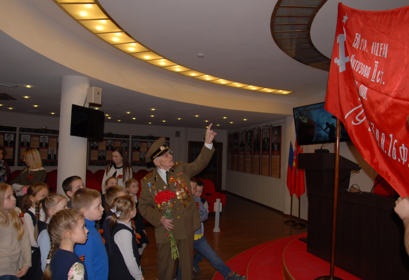 «Под Знаменем Победы!» - первоклассники Центра образования № 7. Тульский Государственный Музей Оружия