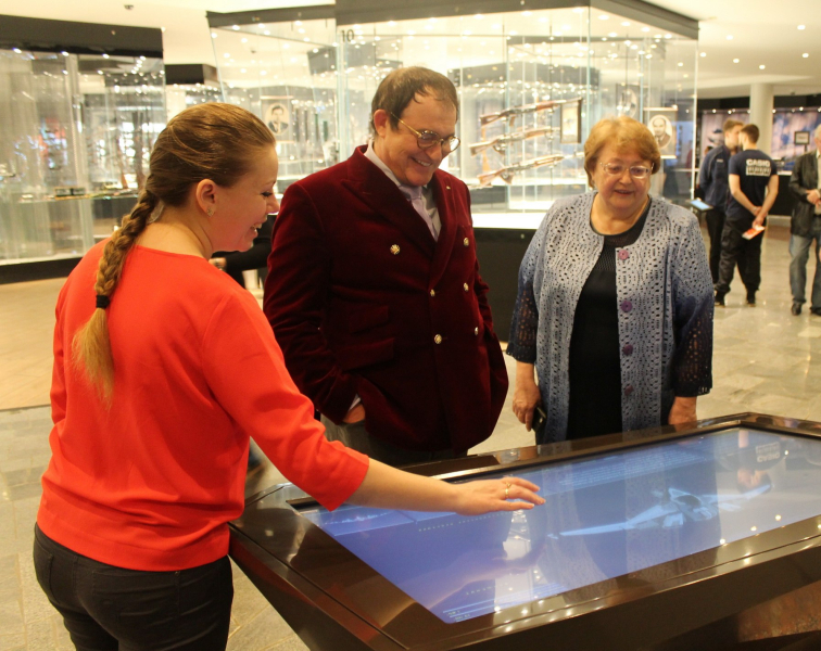 Фестиваль «Герой нашего времени» открыт! Дмитрий Дибров, Леонид Млечин, Эдуард Сагалаев в Тульском музее оружия! Тульский Государственный Музей Оружия