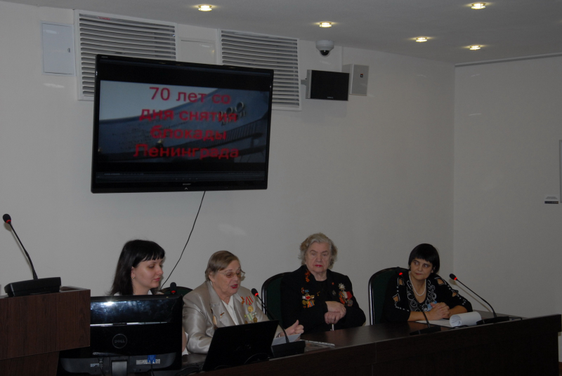 100 дней до Победы! Открытие фотовыставки "Мы сильны памятью...". К 70-летию Великой Победы Тульский Государственный Музей Оружия