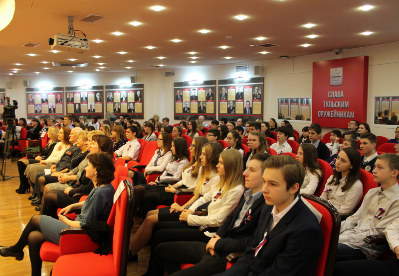 70 юных туляков получили российские паспорта в музее оружия Тульский Государственный Музей Оружия