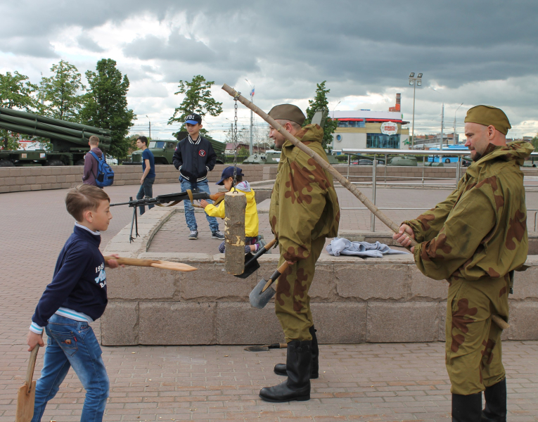 «Школьники Летом Едут в Музей!» Международный день защиты детей в музее оружия (здании-«шлеме») Тульский Государственный Музей Оружия