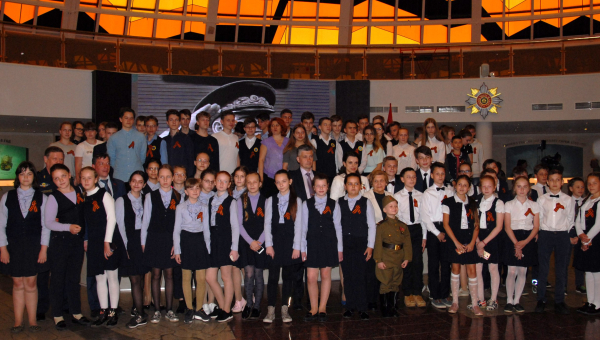 Молодежь встретилась с потомками Маршалов Советского Союза и фронтовых писателей Тульский Государственный Музей Оружия