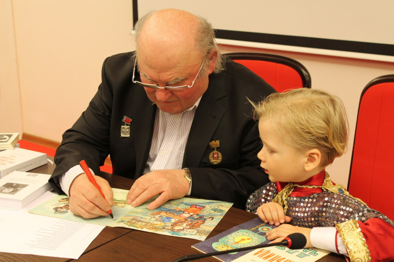 «Настраиваю душу на добро» - новый сборник стихов В.Г. Ходулина Тульский Государственный Музей Оружия