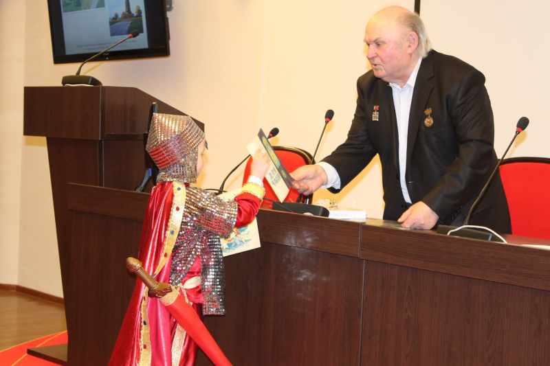 «Настраиваю душу на добро» - новый сборник стихов В.Г. Ходулина Тульский Государственный Музей Оружия