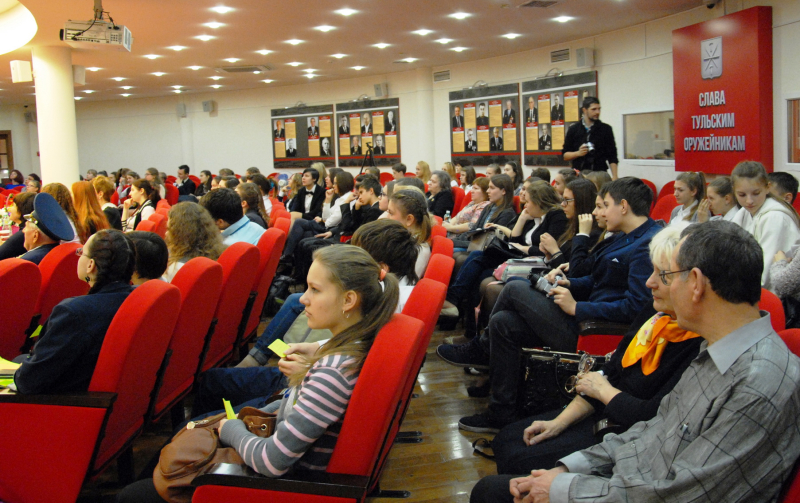 Серебряное перо: «Пишем… оперативно, злободневно, креативно!..» Тульский Государственный Музей Оружия