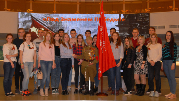 «… столько пережили и так отважно воевали ради того, чтобы мы сейчас просто жили, играли, учились» - А. Овчинников (ЦО № 5) о встрече с Е.Т. Шалашниковым – солдатом Победы Тульский Государственный Музей Оружия