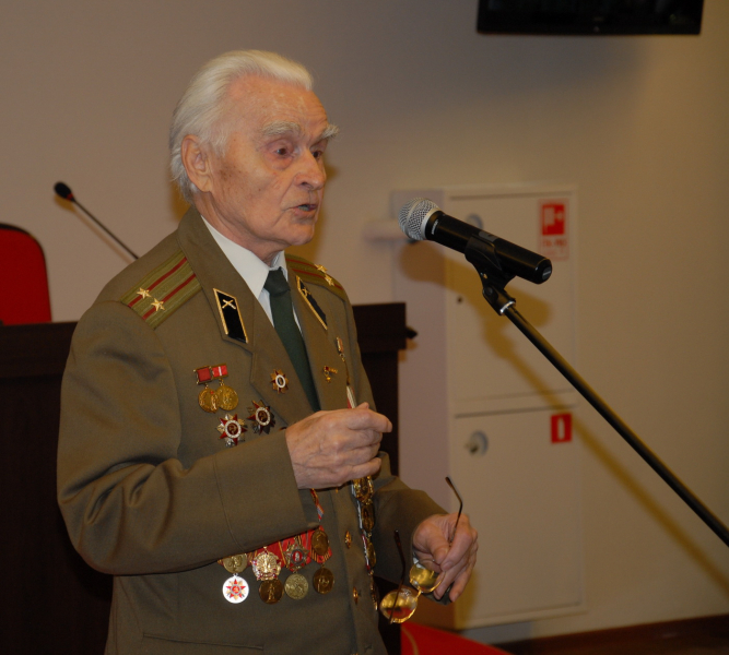 Призывники! Служите честно и помните, что вы – правнуки солдат-победителей! Тульский Государственный Музей Оружия