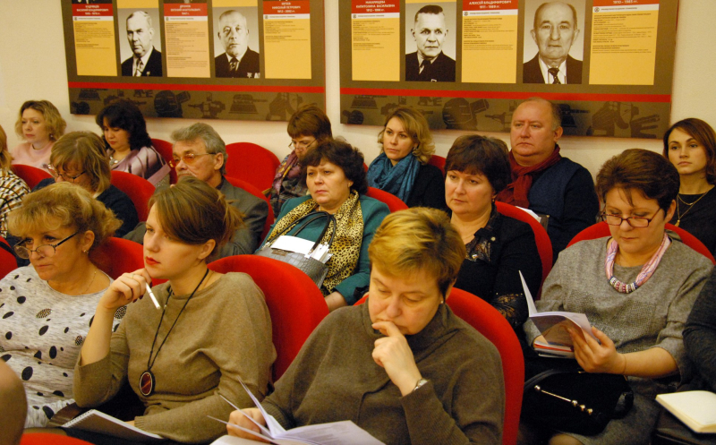 В музее оружия обсуждали актуальные вопросы формирования у молодежи гражданственности и патриотизма Тульский Государственный Музей Оружия