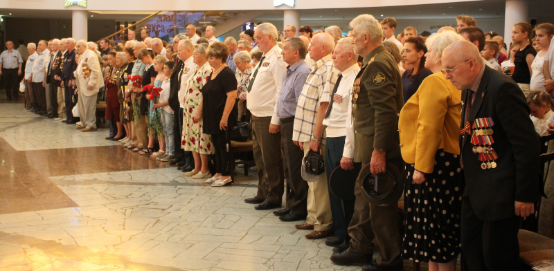 В музее оружия состоялось важнейшее историческое событие - музей получил на хранение священные реликвии города-героя Тулы: знамя города-героя Тулы, медаль «Золотая Звезда», орден Ленина и цен Тульский Государственный Музей Оружия
