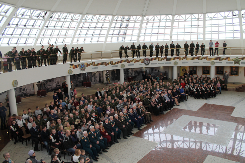 Три поколения воинов принимали поздравления в Тульском музее оружия Тульский Государственный Музей Оружия