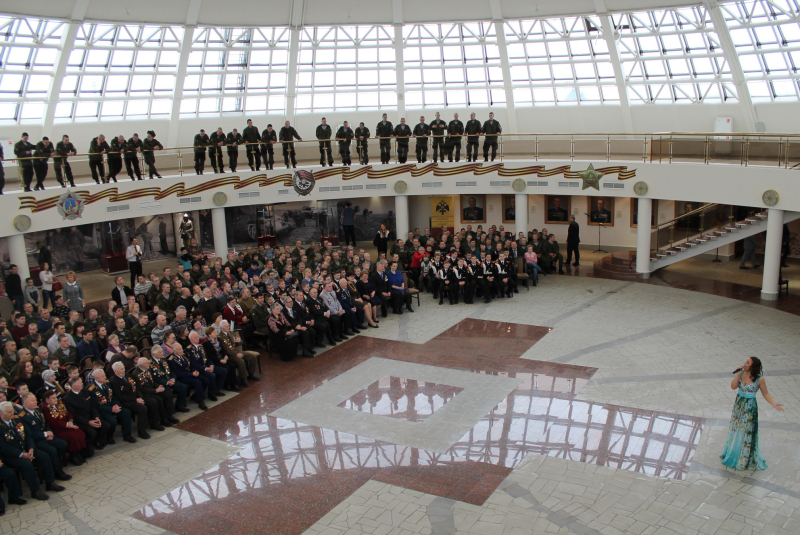 Три поколения воинов принимали поздравления в Тульском музее оружия Тульский Государственный Музей Оружия
