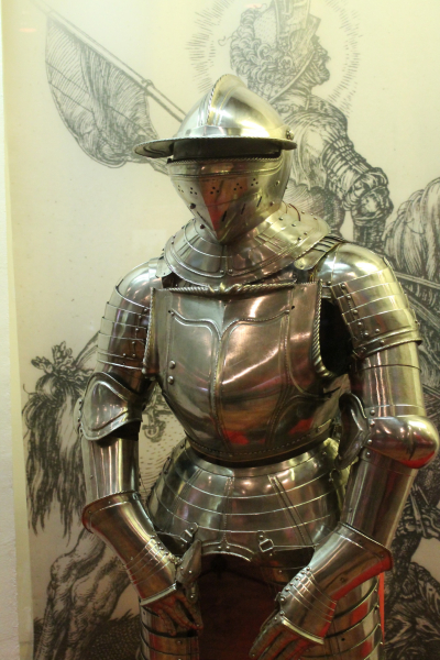 Выставка «Эпоха рыцарства. Западноевропейское оружие IX-XVII веков» Тульский Государственный Музей Оружия