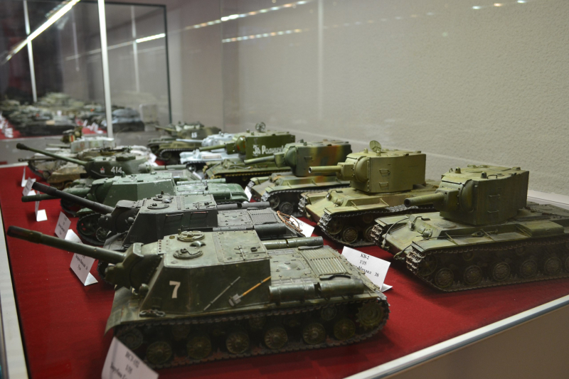Выставка масштабных моделей бронетехники, авиации и автотранспорта времен Второй мировой войны Тульский Государственный Музей Оружия
