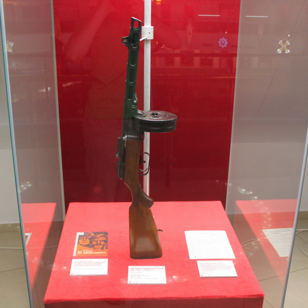 Выставка «На огненном рубеже. К 80-летию обороны Тулы от немецко-фашистских войск» Тульский Государственный Музей Оружия