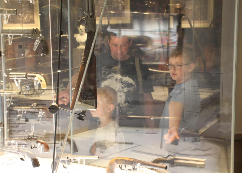 Постоянная экспозиция «История стрелкового и холодного оружия с XIV века до современности» Тульский Государственный Музей Оружия