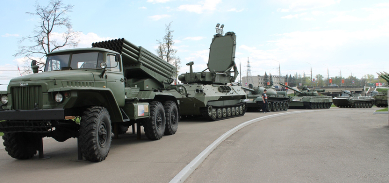 Выставка крупногабаритной военной техники «Стальные стражи» Тульский Государственный Музей Оружия