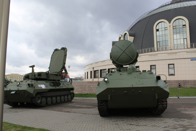 Выставка крупногабаритной военной техники «Стальные стражи» Тульский Государственный Музей Оружия