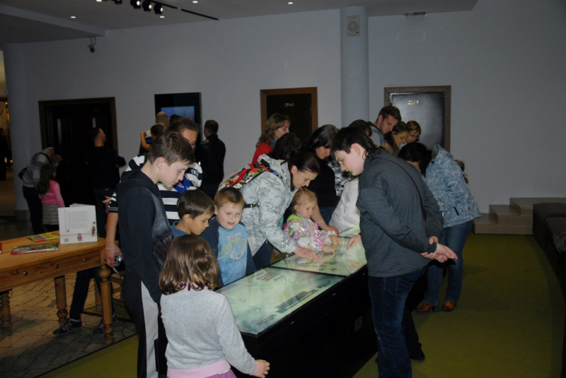 Мультимедийный комплекс «Интерактивная игровая зона» Тульский Государственный Музей Оружия