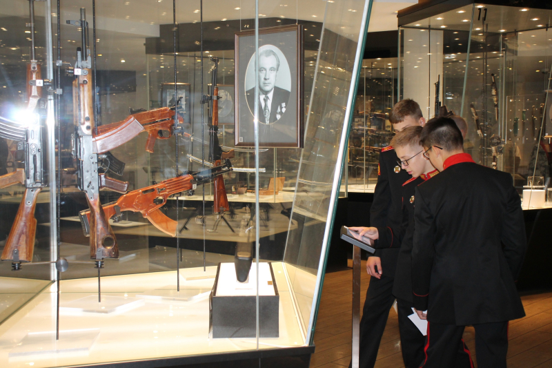 Арсенал и щит России Тульский Государственный Музей Оружия