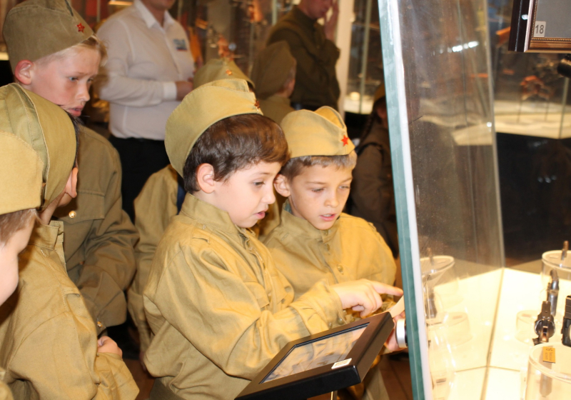 Арсенал и щит России Тульский Государственный Музей Оружия