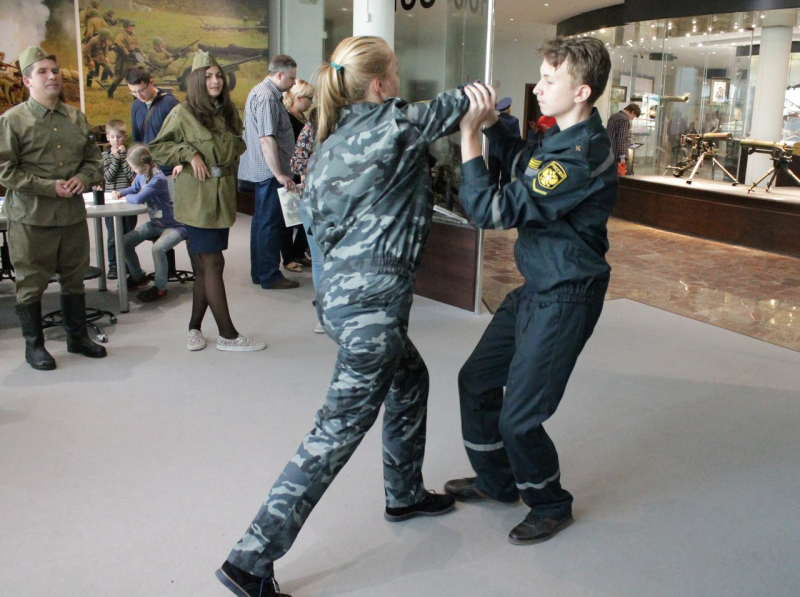 Арсенал и щит России Тульский Государственный Музей Оружия