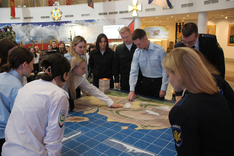 Стальные стражи в бою Тульский Государственный Музей Оружия