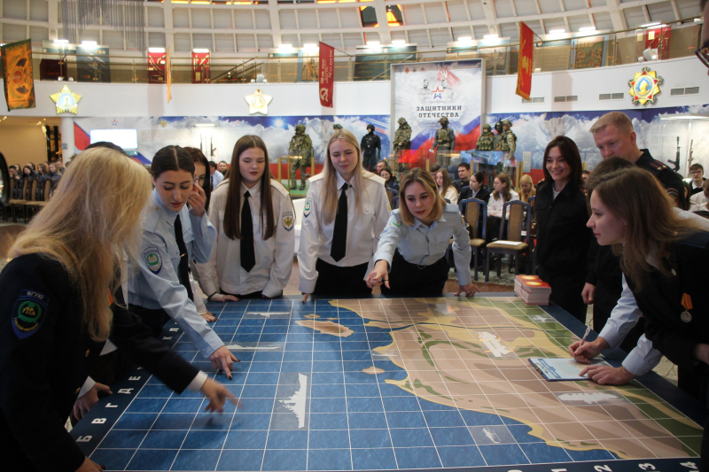 Стальные стражи в бою Тульский Государственный Музей Оружия