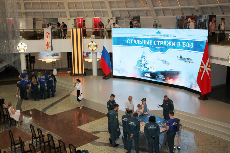 Стальные стражи в бою Тульский Государственный Музей Оружия