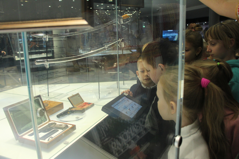 Связь времен – сила поколений Тульский Государственный Музей Оружия