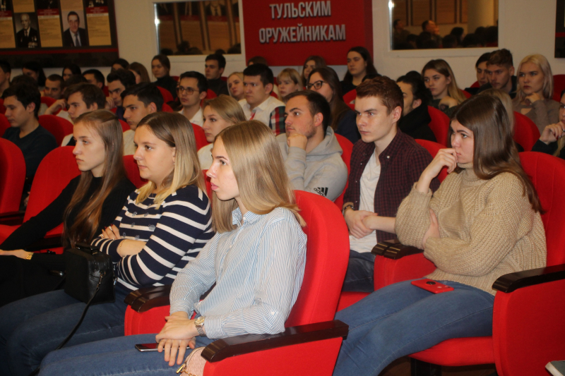 «Выдающийся конструктор стрелкового оружия Федор Васильевич Токарев» А.С.Дергачев Тульский Государственный Музей Оружия