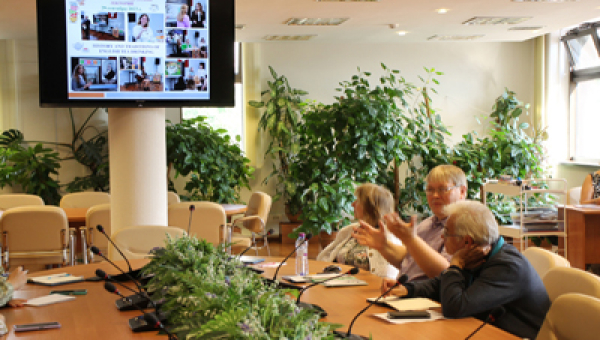 Встреча с кандидатом филологических наук, доцентом кафедры лингвистики и перевода Тульского государственного университета Пухановым Сергеем Александровичем Тульский Государственный Музей Оружия