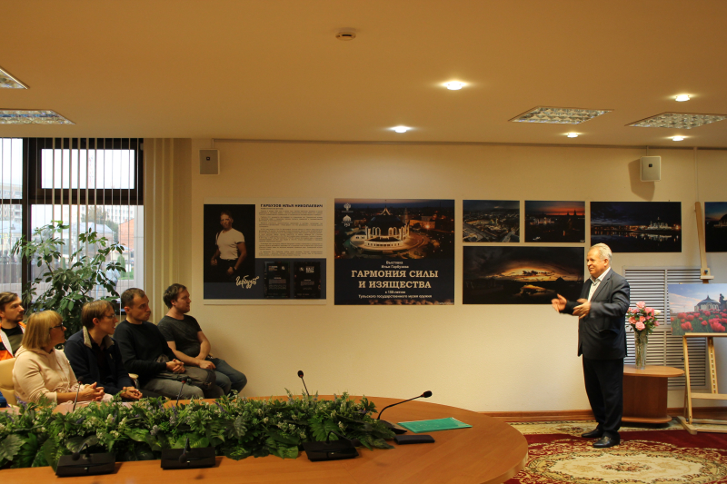 В преддверии 150-летия Тульского государственного музея оружия состоялось открытие выставки «Гармония силы и изящества» талантливого тульского фотохудожника Ильи Гарбузова Тульский Государственный Музей Оружия