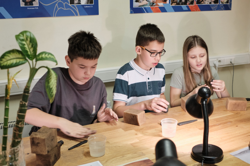 19 октября, в День отца, стены легендарного Тульского музея оружия наполнялись не только историей доблести, но и особым семейным творчеством! Тульский Государственный Музей Оружия