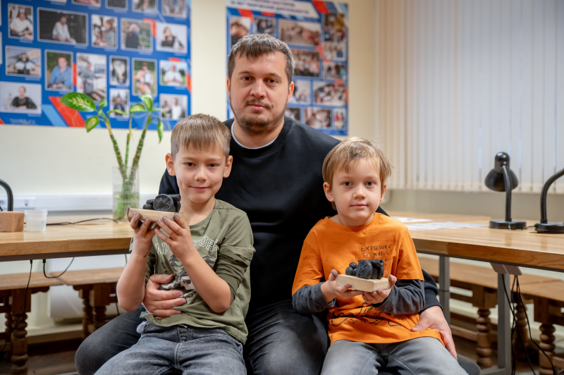 19 октября, в День отца, стены легендарного Тульского музея оружия наполнялись не только историей доблести, но и особым семейным творчеством! Тульский Государственный Музей Оружия