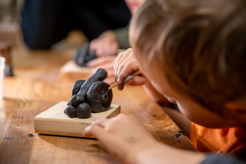 19 октября, в День отца, стены легендарного Тульского музея оружия наполнялись не только историей доблести, но и особым семейным творчеством! Тульский Государственный Музей Оружия