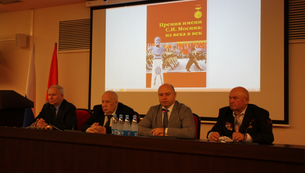 Презентация уникального издания «Премия имени С.И. Мосина: из века в век» состоялась в музее оружия Тульский Государственный Музей Оружия