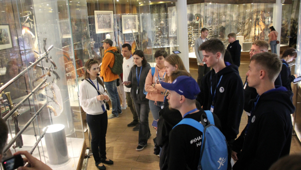 Участники Международного молодежного промышленного форума «Инженеры будущего» - в Тульском музее оружия! Тульский Государственный Музей Оружия