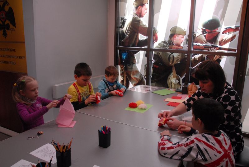 Каждую пятницу музей оружия приглашает туляков и гостей города на семейную программу выходного дня «Музей для друзей!» Тульский Государственный Музей Оружия