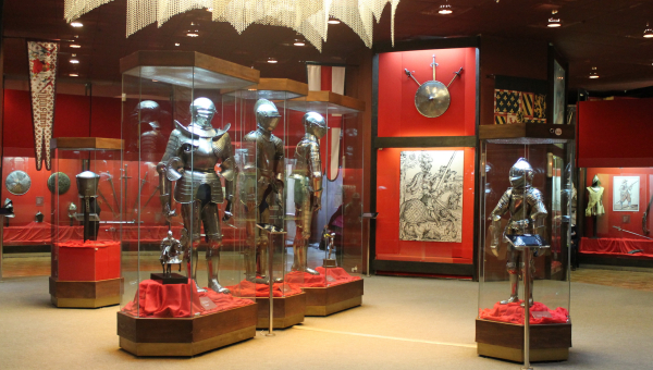 Только 14 февраля, в День влюбленных! Здание музея оружия в Тульском кремле принимает гостей бесплатно! Не пропустите! Тульский Государственный Музей Оружия