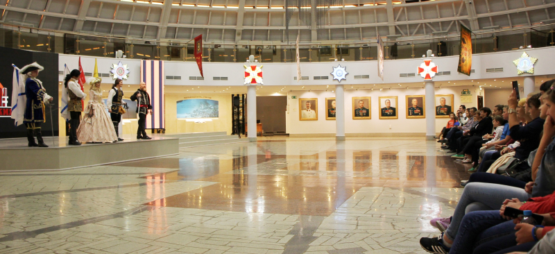 Сегодня Тульский музей оружия встречал детей из семей, пострадавших от наводнения в Иркутской области. Тульский Государственный Музей Оружия