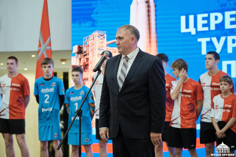 В Тульском государственном музее оружия радушно приняли команды спортсменов – волейболистов Новороссии и Курского приграничья! Тульский Государственный Музей Оружия