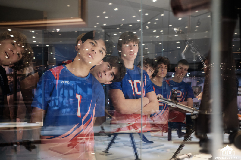 В Тульском государственном музее оружия радушно приняли команды спортсменов – волейболистов Новороссии и Курского приграничья! Тульский Государственный Музей Оружия