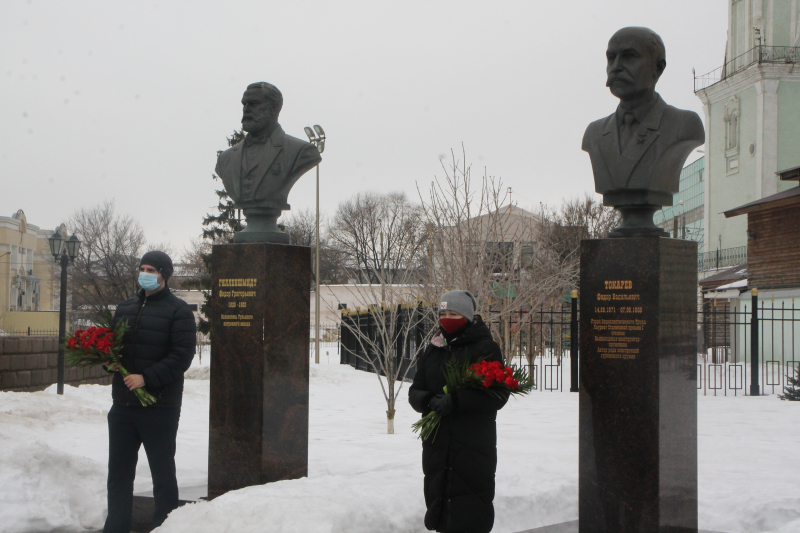 На территории Тульского музея оружия состоялась торжественное возложение цветов на Аллее Славы знаменитых оружейников. Тульский Государственный Музей Оружия