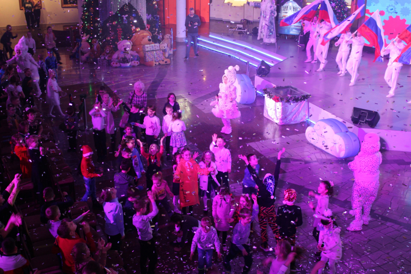 Добро, тепло и свет Тульского музея оружия! Праздничные детские представления «Новогодние секреты Богатырского Шлема» в музее оружия завершились. Тульский Государственный Музей Оружия