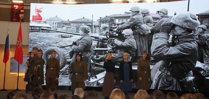 В музее оружия состоялась научно-практическая конференция учащихся муниципального лицея № 2 имени Б.А. Слободского Тульский Государственный Музей Оружия